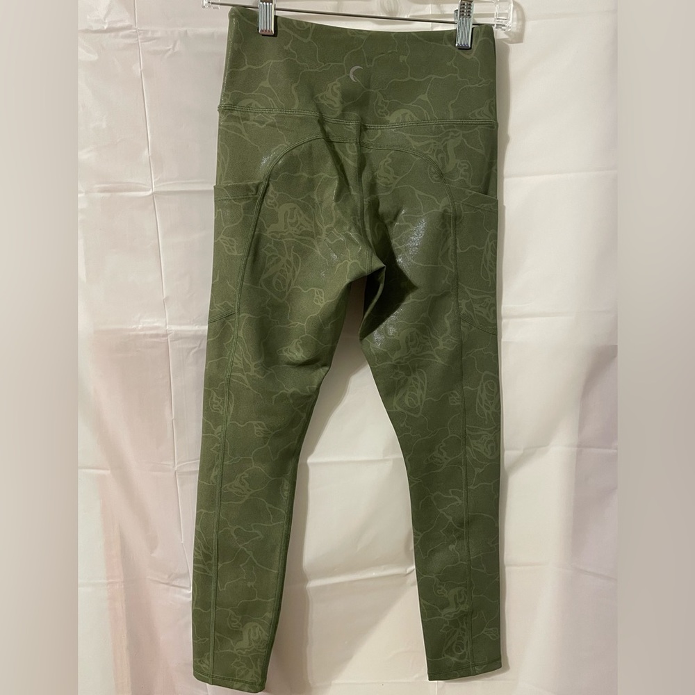 Zyia Olive Maze Light n Tight Leggings